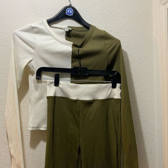 NWT Girl's Habitual Girl Ribbed Knit 2pc Set size 16 - Picture 4 of 12